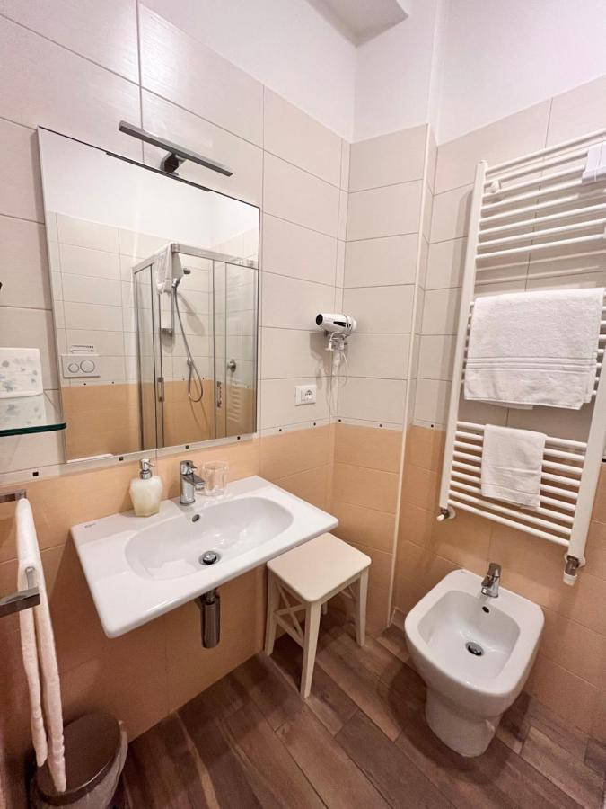 Guest House In Piazza โบโลญญา ภายนอก รูปภาพ