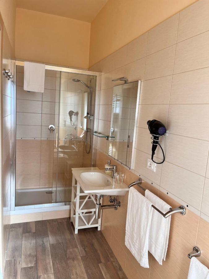 Guest House In Piazza โบโลญญา ภายนอก รูปภาพ