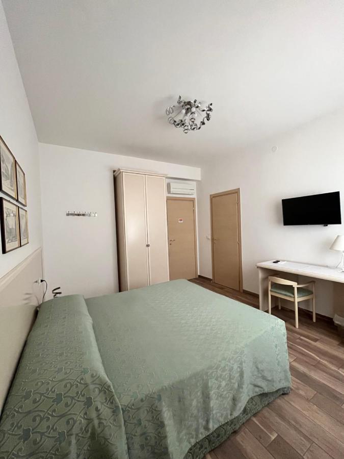 Guest House In Piazza โบโลญญา ภายนอก รูปภาพ